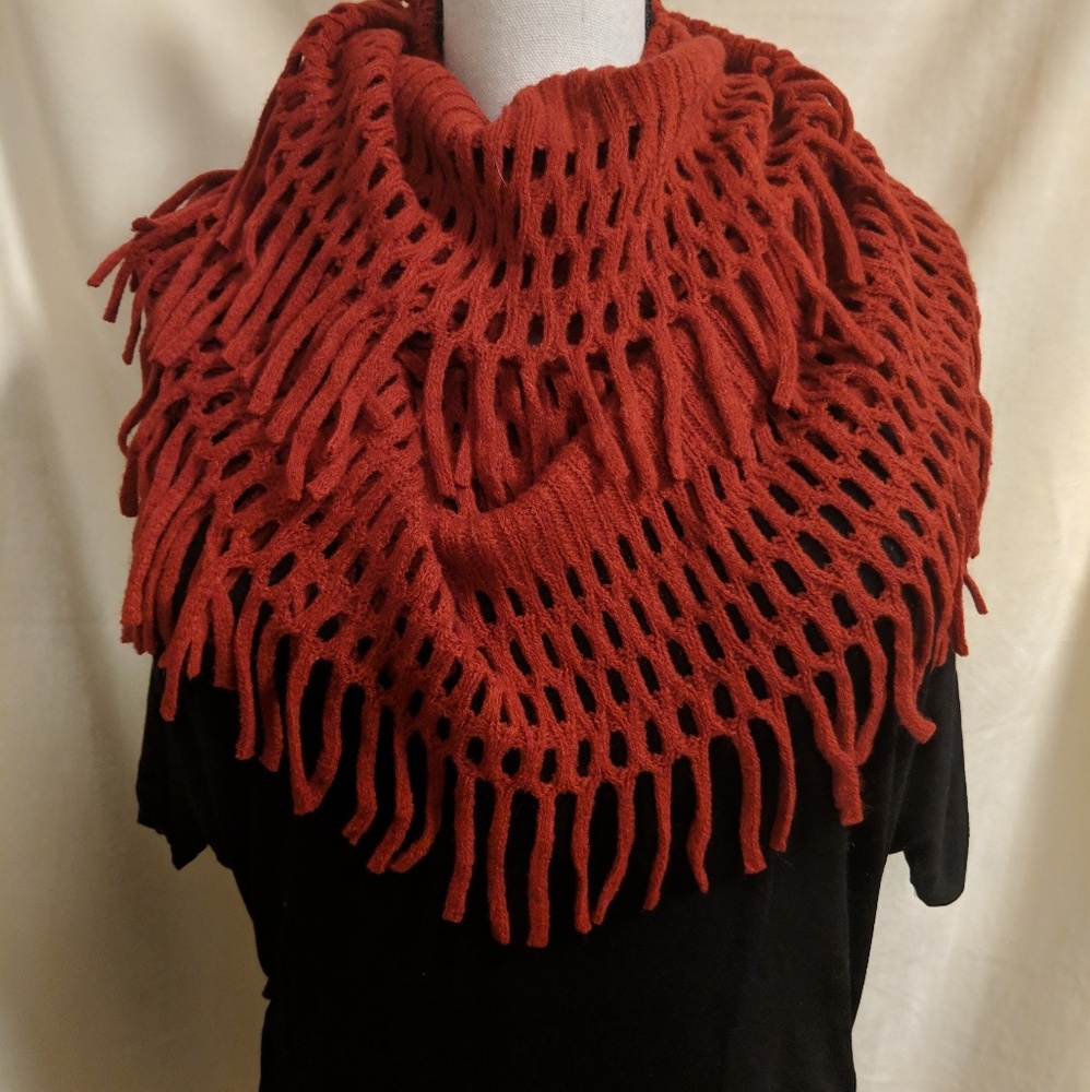 🆕🏷️ Red Boho Chenille Fringe Infinity Scarf NEW!